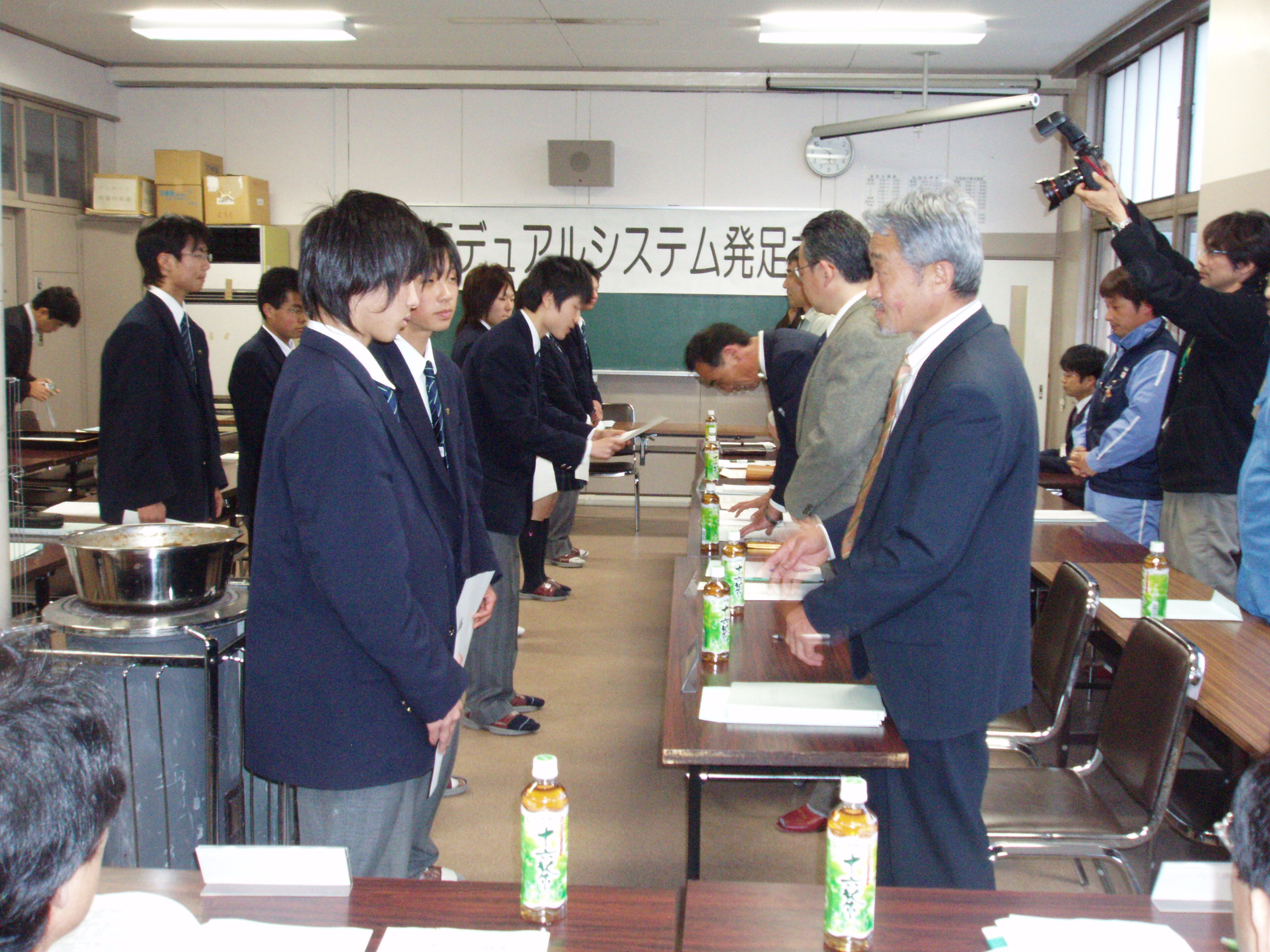 開校式の様子