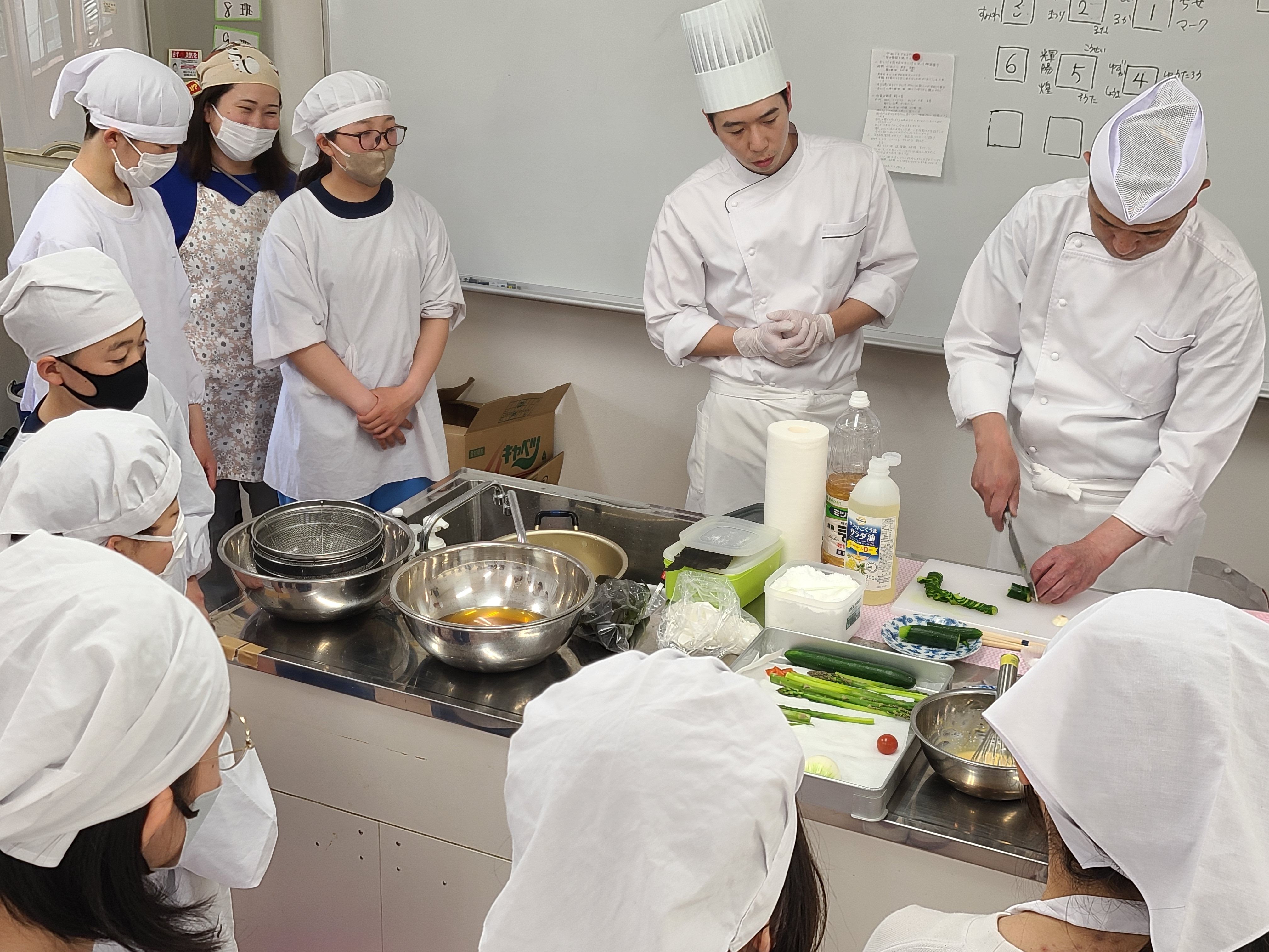 日本料理：初夏の信州野菜で酢の物・サラダづくりの画像2