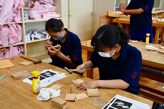 ペンスタンド制作2の画像です