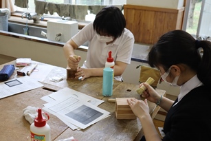 カラマツのペンスタンド制作2