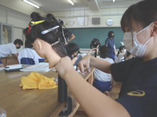 ヘアカット体験の様子2