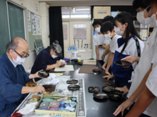 木曽漆器体験の様子2