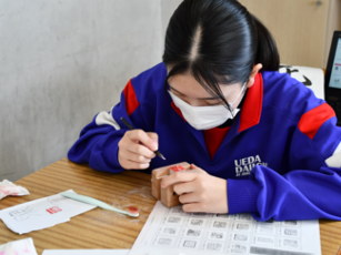 印章彫刻制作の様子2