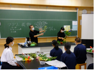 フラワーアレンジメントの画像です